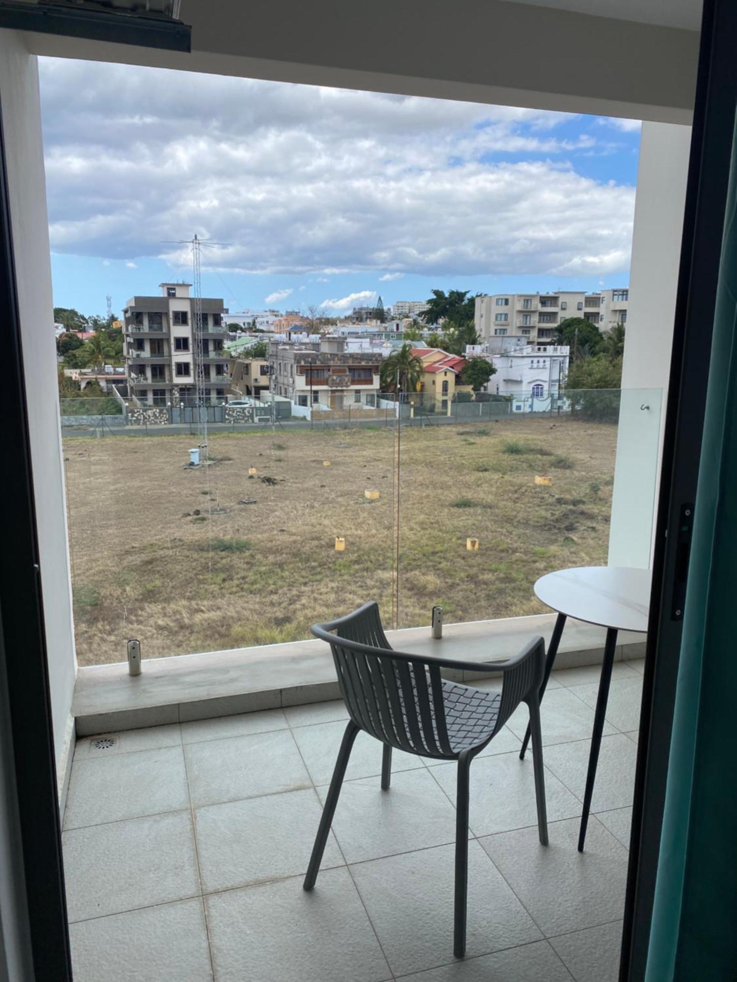 Sandstone Apartment A Walk To The Beach Flic-en-Flacq 외부 사진